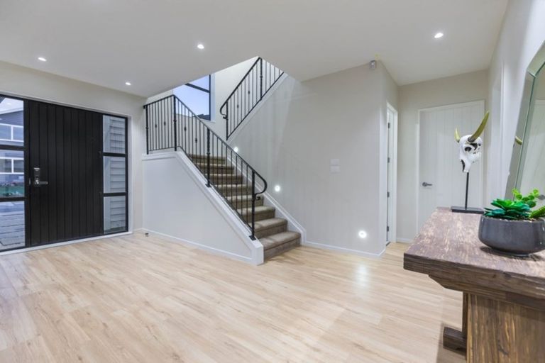 Photo of property in 3 Ti Kouka Place, Te Atatu Peninsula, Auckland, 0610