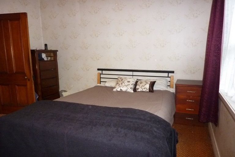 Photo of property in 14 Queen Street, Westport, 7825