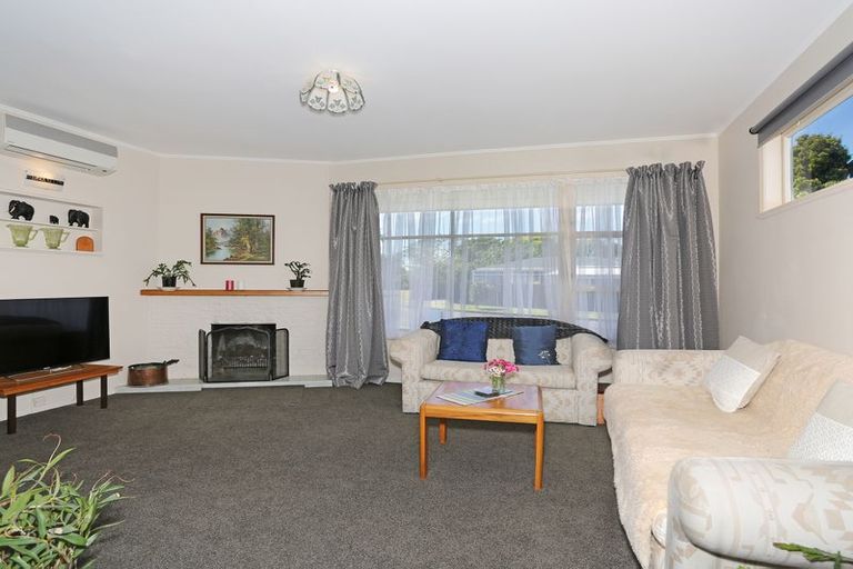 Photo of property in 4 Newcastle Street, Hokowhitu, Palmerston North, 4410