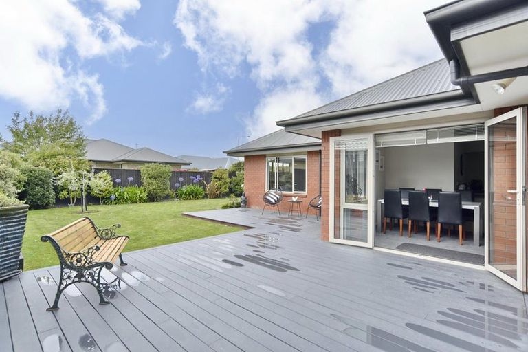 Photo of property in 13 Wisteria Lane, Rangiora, 7400