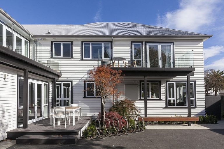 Photo of property in 138 Papanui Road, Merivale, Christchurch, 8014