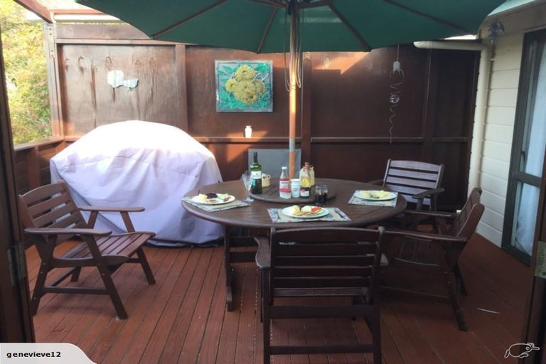 Photo of property in 1394 Whangaparaoa Road, Army Bay, Whangaparaoa, 0930