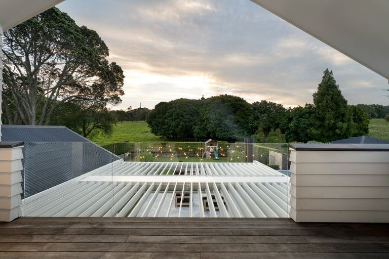 Photo of property in 39 Maungakiekie Avenue, Greenlane, Auckland, 1051