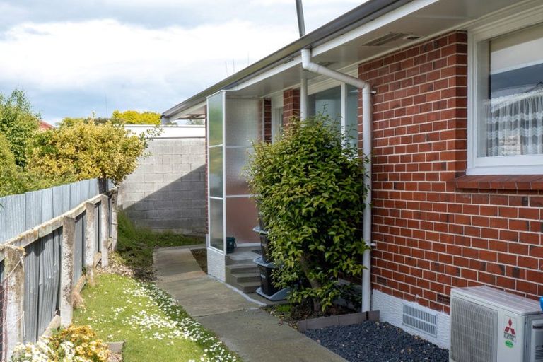 Photo of property in 1-11/94 Avenue Road, West End, Timaru, 7910