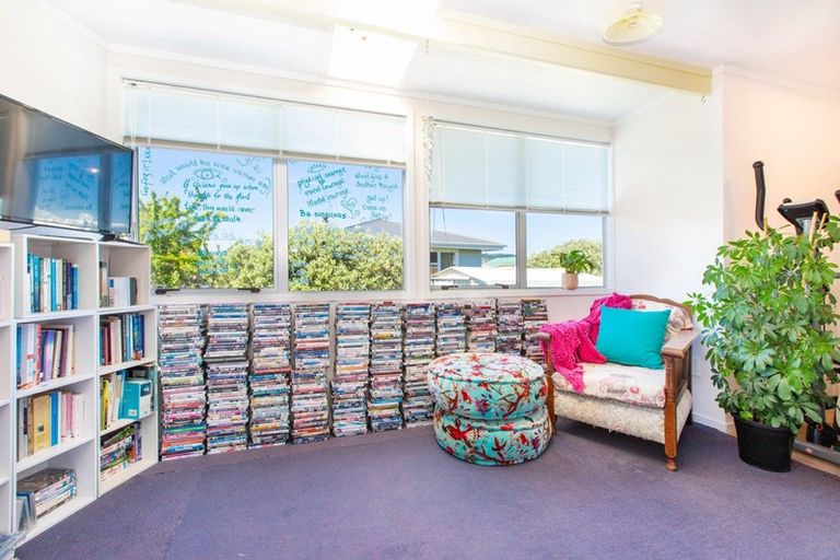 Photo of property in 16b Uenuku Avenue, Raglan, 3225