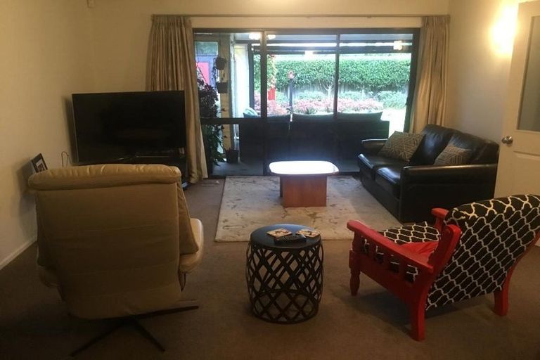 Photo of property in 28 Redwood Crescent, Hurdon, New Plymouth, 4310