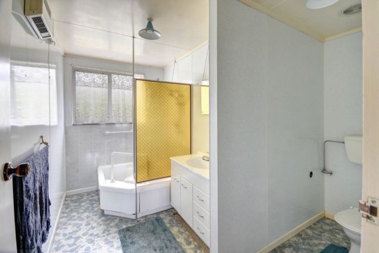 Photo of property in 21 Hugh Street, Sawyers Bay, Port Chalmers, 9023