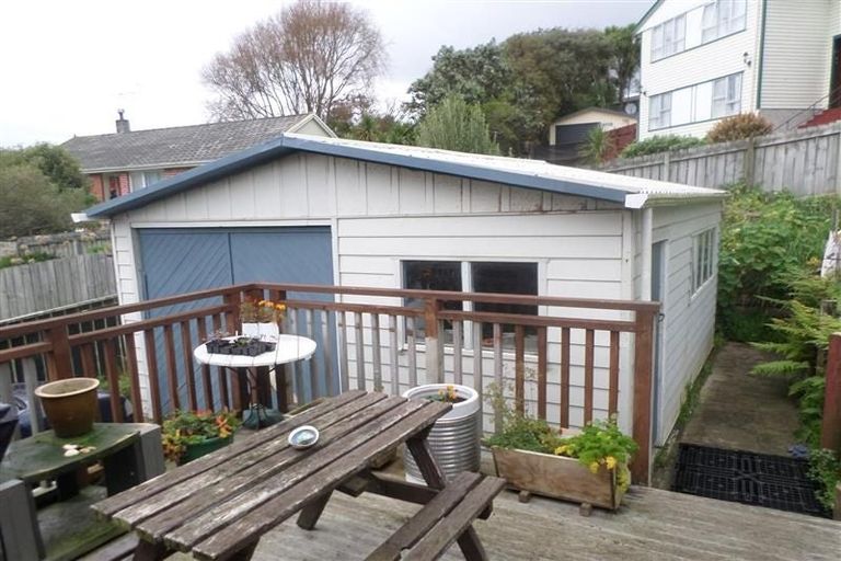 Photo of property in 19 Mahinawa Street, Takapuwahia, Porirua, 5022
