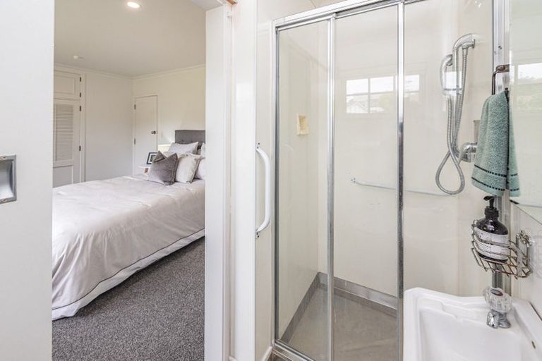 Photo of property in 26 Parkes Avenue, Saint Johns Hill, Whanganui, 4501