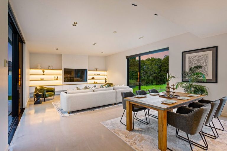 Photo of property in 22 Kahika Grove, Huapai, Kumeu, 0810