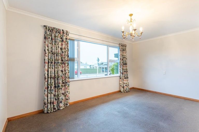 Photo of property in 3 Nelson Street, Dannevirke, 4930