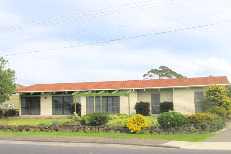 Photo of property in 78 Don Buck Road, Massey, Auckland, 0614