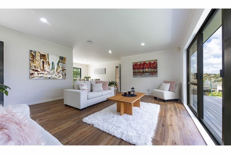 Photo of property in 6 Tellin Close, Massey, Auckland, 0614