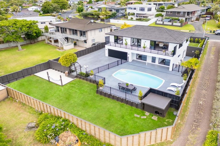 Photo of property in 114 Bramley Drive, Farm Cove, Auckland, 2012