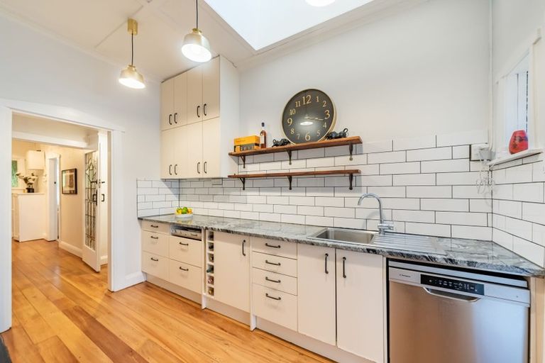 Photo of property in 6 Hume Street, Alicetown, Lower Hutt, 5010