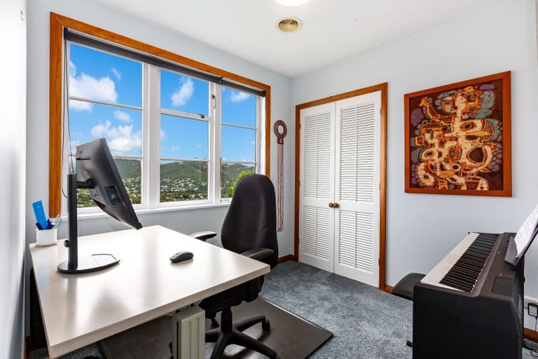 Photo of property in 7 Himalaya Crescent, Khandallah, Wellington, 6035