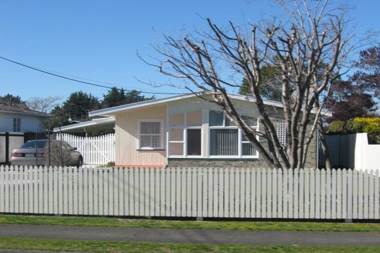 Photo of property in 11 Augustus Street, Carterton, 5713