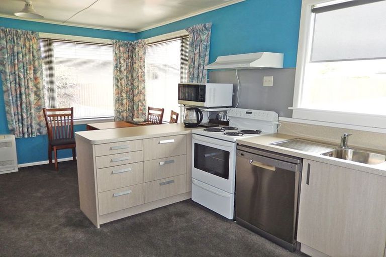 Photo of property in 8 London Street, Weston, Oamaru, 9401