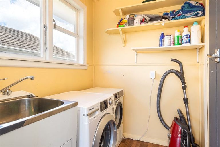 Photo of property in 24 Ealing Street, Redwood, Christchurch, 8051