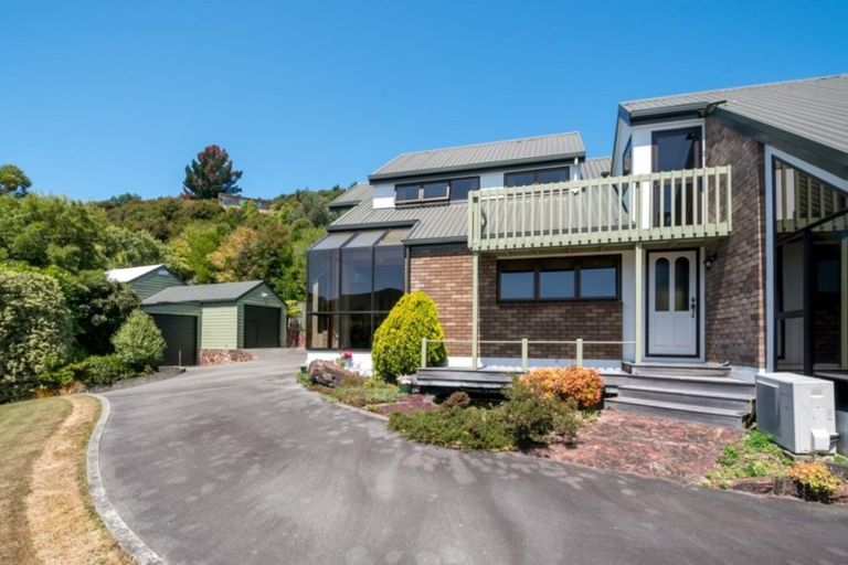Photo of property in 18 Moana View Road, Waikawa, Picton, 7220