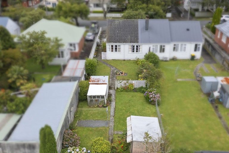 Photo of property in 13 Bush Street, Naenae, Lower Hutt, 5011