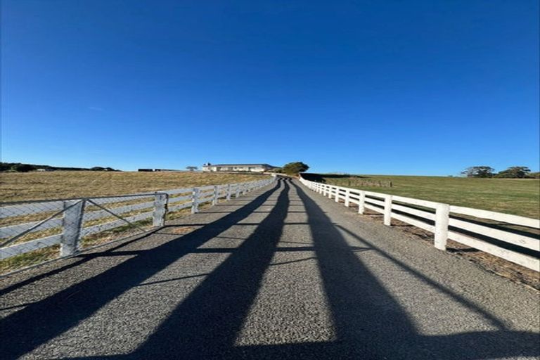 Photo of property in 133 Muhunoa Road East, Ohau, Levin, 5570