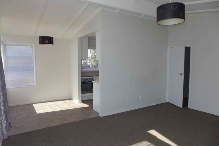 Photo of property in 39 Beeston Crescent, Manurewa, Auckland, 2102