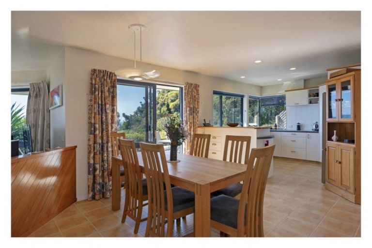 Photo of property in 16 Paradise Way, Pohara, Takaka, 7183