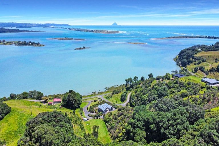 Photo of property in 8 Ohiwa Cove Rise, Waiotahe, Opotiki, 3198