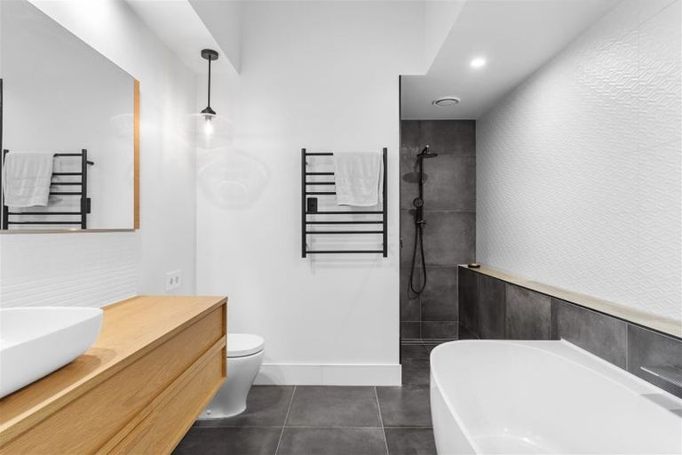 Photo of property in 26 Belleview Terrace, Mount Pleasant, Christchurch, 8081