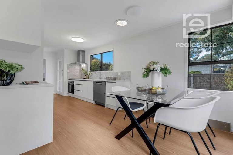 Photo of property in 73 Moore Street, Hillcrest, Auckland, 0627