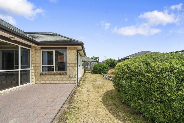 Photo of property in 21 Kotuku Drive, Paraparaumu Beach, Paraparaumu, 5032