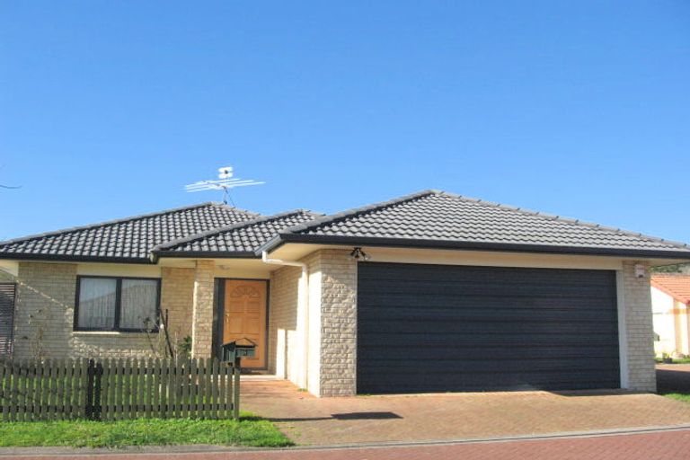 Photo of property in 8 Emmerdale Avenue, Papakura, 2110