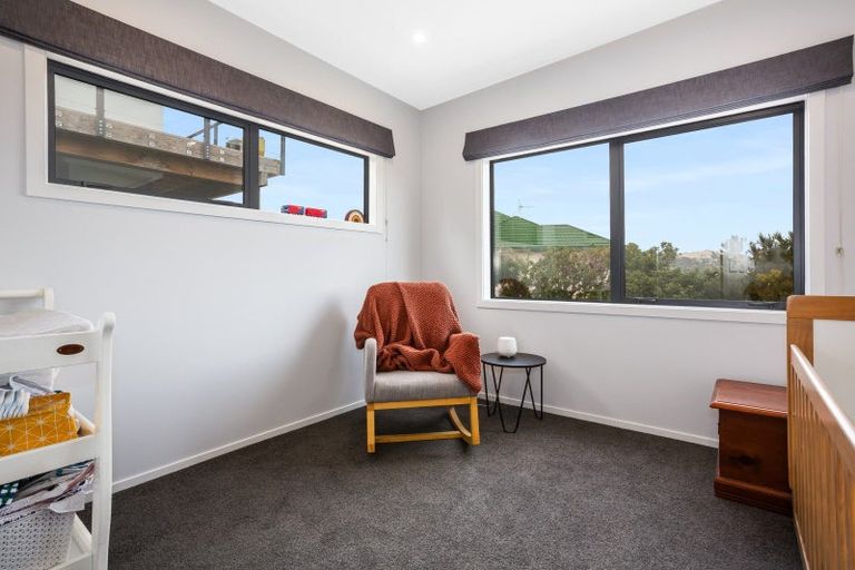 Photo of property in 9b Saint Ives Drive, Camborne, Porirua, 5026