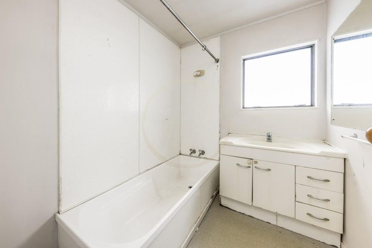 Photo of property in 1/8 Templeton Place, Clendon Park, Auckland, 2103