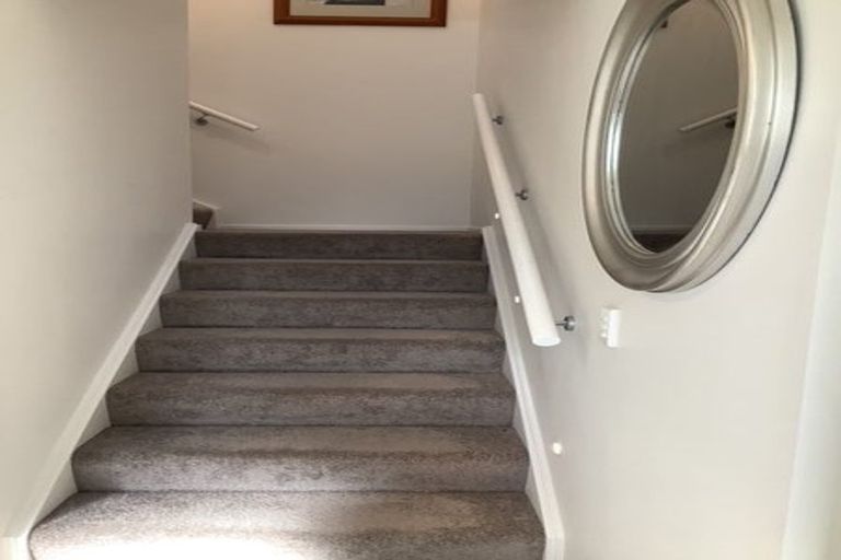 Photo of property in 14 Latimer Way, Petone, Lower Hutt, 5012