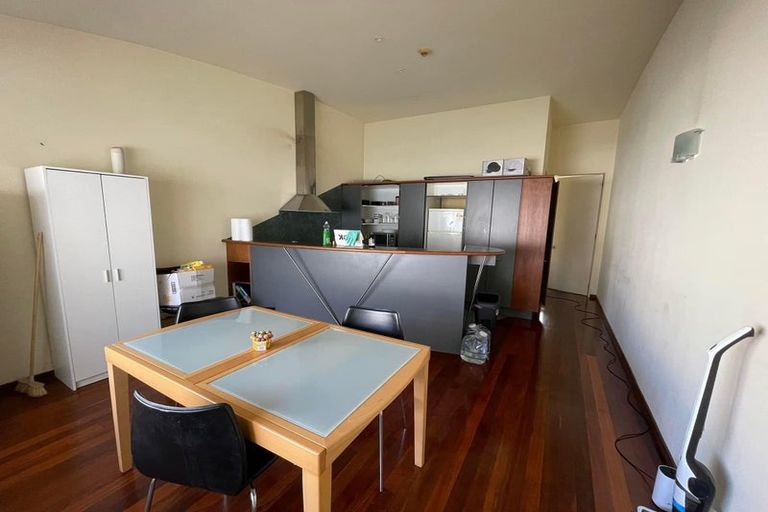 Photo of property in Sirocco Apartments, 811/8 Church Street, Wellington Central, Wellington, 6011