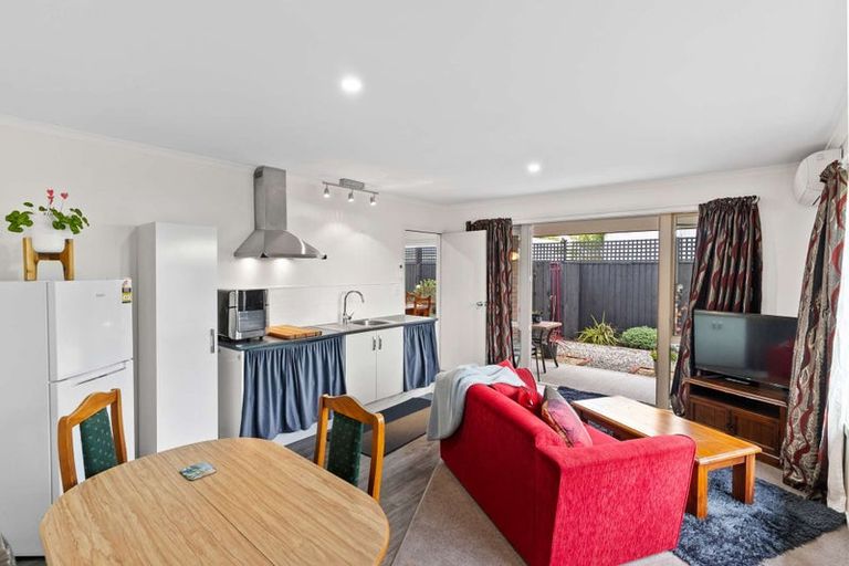 Photo of property in 4/7 Wineberry Avenue, Amberley, 7410