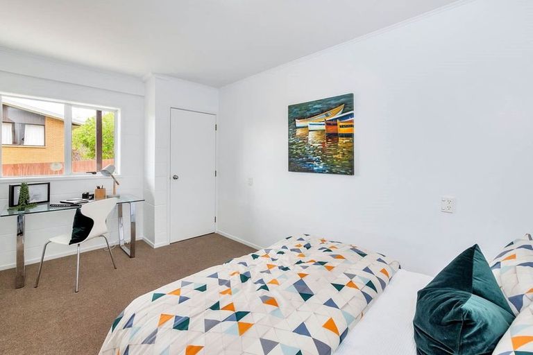 Photo of property in 5 Naviti Place, Browns Bay, Auckland, 0630