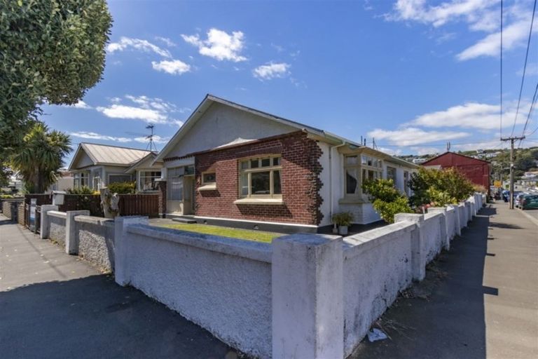 Photo of property in 41 Derwent Street, Island Bay, Wellington, 6023