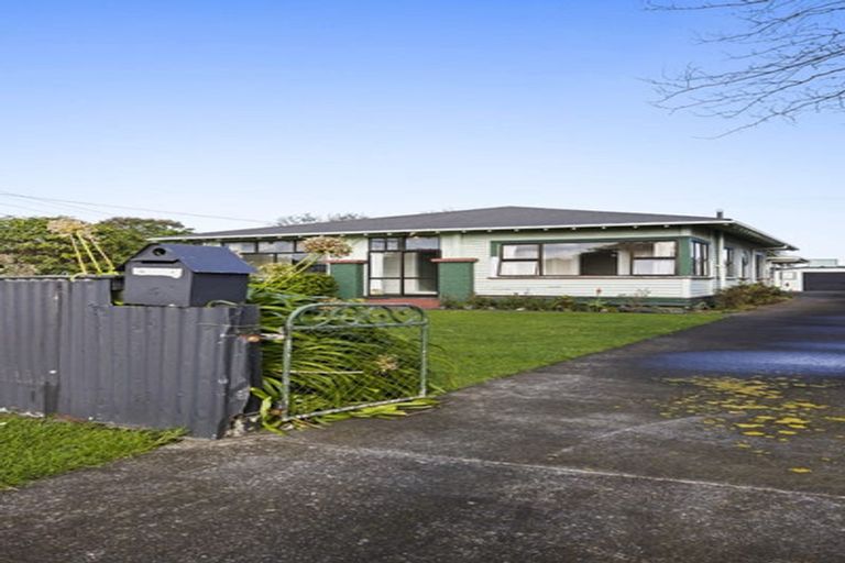 Photo of property in 5 Egmont Street, Hawera, 4610