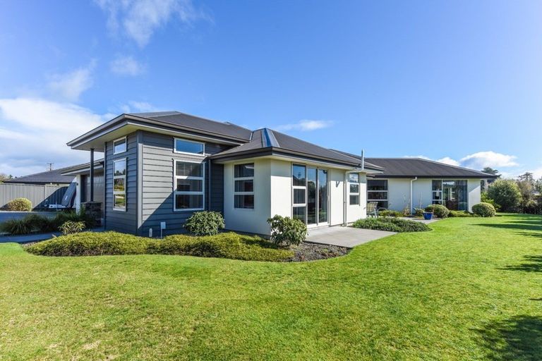 Photo of property in 107 Mapua Drive, Mapua, 7005