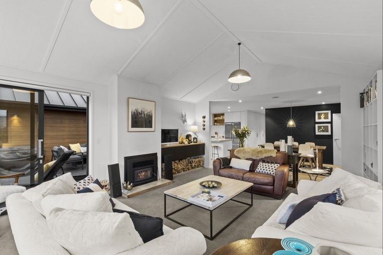 Photo of property in 5 Bretby Court, Jacks Point, Queenstown, 9371