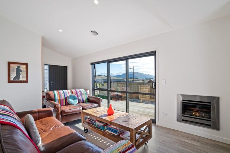 Photo of property in 3 Bargour Street, Wanaka, 9305