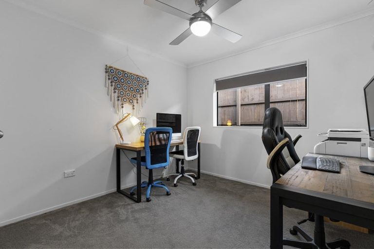 Photo of property in 35 Galloway Crescent, Pyes Pa, Tauranga, 3112