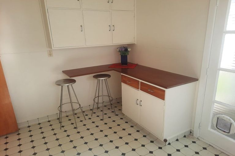 Photo of property in 19a Farm Road, Northland, Wellington, 6012