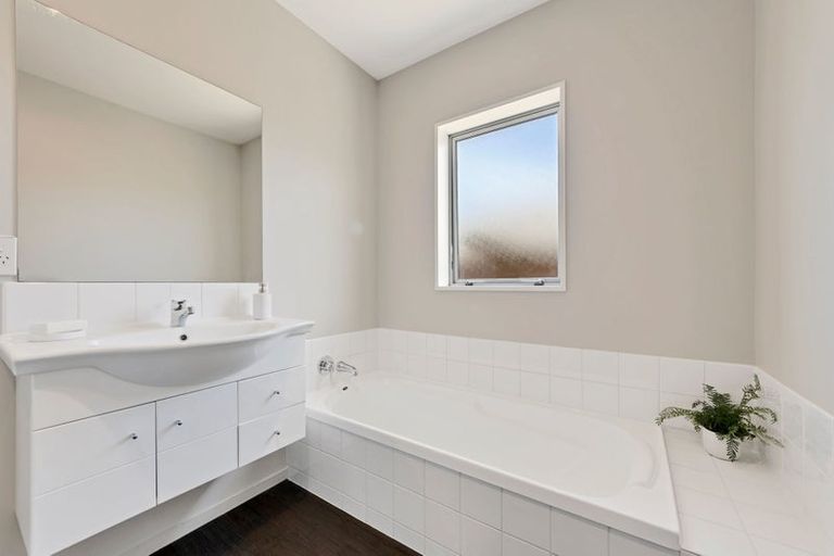 Photo of property in 186 Northbrook Road, Rangiora, 7400