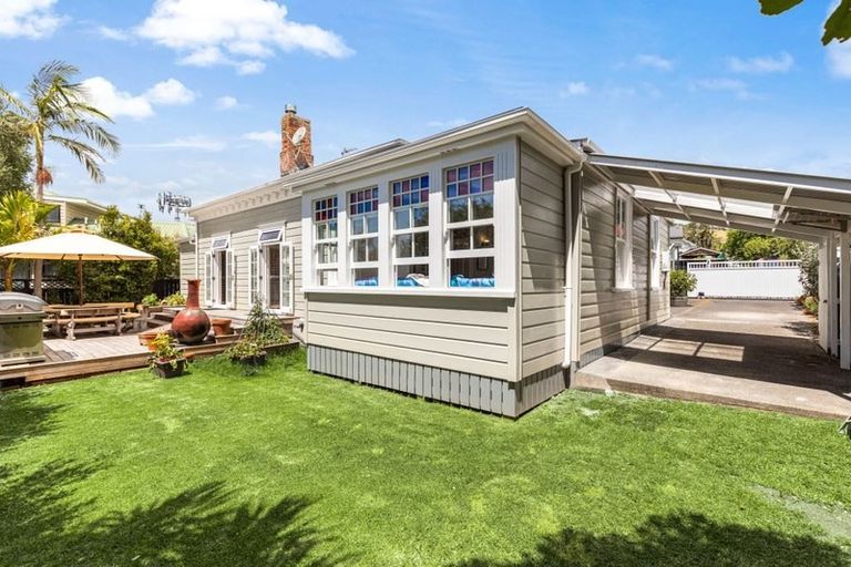 Photo of property in 2/10 Mozeley Avenue, Devonport, Auckland, 0624