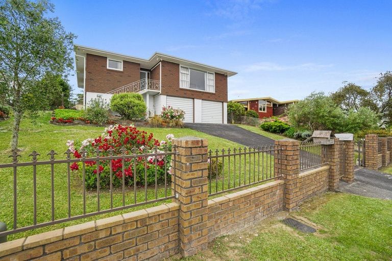 Photo of property in 30 Hartley Terrace, Massey, Auckland, 0614