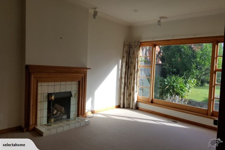 Photo of property in 12 Maire Street, Eastbourne, Lower Hutt, 5013